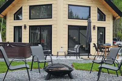 Image de Chalet pour 6 Lac St-Jean: Quai, paddle, spa