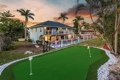 Image de Luxury Family Villa, Heated Pool, Golf, Game Room, Basketball, Pool Table, Bikes
