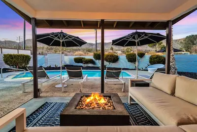 Image de Benecia Oasis - Spacious Home, Pool + Hot Tub, Joshua Tree & Palm Springs