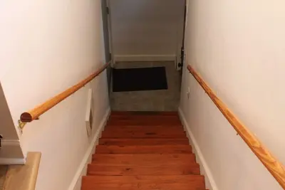 Image de Nice quiet 1 bedroom Queen bed Carriage House in historic neighborhood.