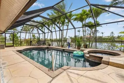 Image de Sanctuary w/covered heated saltwater pool on canal