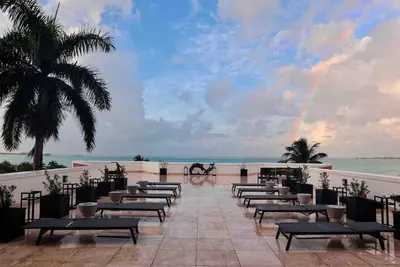Image de Beachfront 3br Penthouse w/Terrace Next to BahaMar