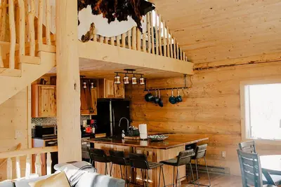 Image de Monarch Hideaway - Modern cabin 5 miles to slopes!
