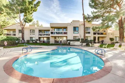 Image de Cathedral City Condo w/ Community Pools & Hot Tubs