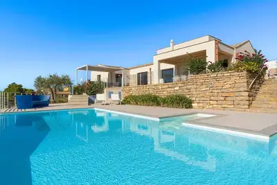 Image de Maison de vacances privée avec climatisation, piscine privée, Wifi, Tv, terrasse, vue panoramique