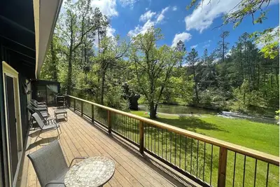 Image de Fun Historic Cabin with the Best Swimming Hole on Spring Creek