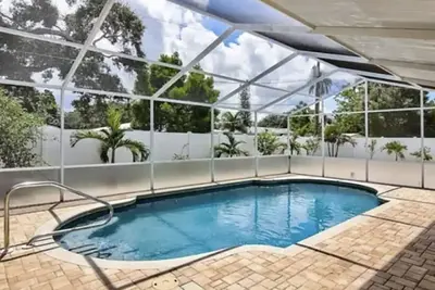 Image de Casa Verde Tropical Retreat/Siesta Key /Sarasota sparkling house and pool!