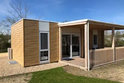 Image de Joli chalet avec véranda, près du Veluwemeer