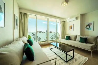 Image de Fliphaus + Be Libertador - Lux 1 Bd 12-21