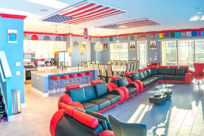 Image de Amazing Fourteen-Bedroom sports-themed Villa near Wdw!