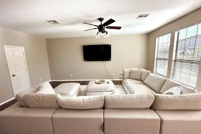 Image de Spacious Luxe Retreat for family and groups Austin