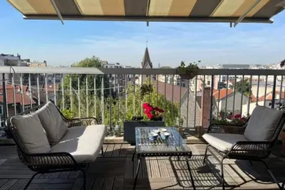 Image de Quartier Père Lachaise. Appartement lumineux, vue dégagée avec grande terrasse