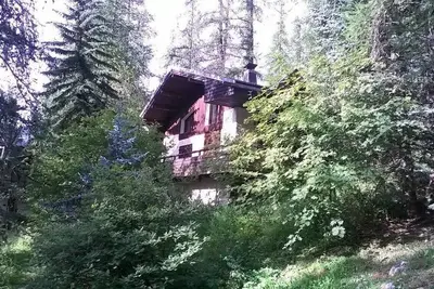 Image de Chalet, 200m des commerces, vue vallée, terrasse, cheminée ou poêle à bois, 100m², Les Orres