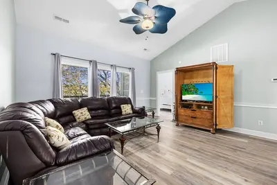 Image de Oasis on Hibiscus: 2 Bedroom Condo