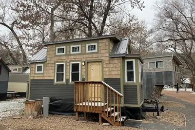 Image de Golden Aspen - Cozy Tiny House on the river and close to Rocky Mtn National Park