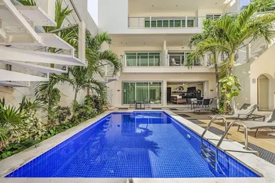 Image de 1 Br Condo w/Pool. Heart of Downtown