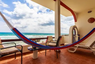 Image de Oceanfront 2 Br Private Home w/2 Plunge Pools