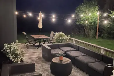 Image de All Season Beach House - Open Living Space, Cul-De-Sac, Hot Tub, Spacious Deck
