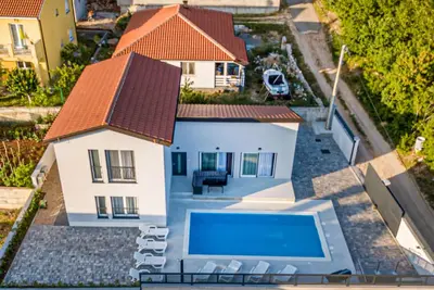 Belle maison à Kraljevica avec cuisine