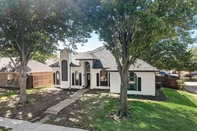 Image de 4b\/2b Carrollton, Tx - Contemporary Central Comfort