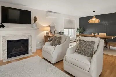 Image de New! Chic 3-Bedroom Retreat in the Heart of Stowe
