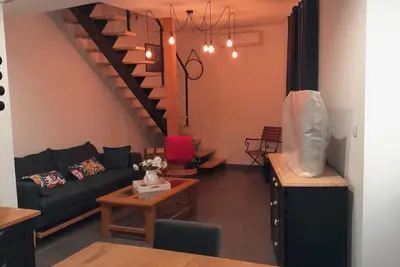 Image de Maison au centre ville, à 100 mètres du marché, à 100 mètres de  l'étang de thau