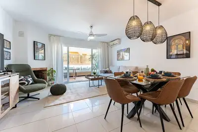 Image de Stylish Seaview Townhouse: 3br, Pool, 4 Terraces,