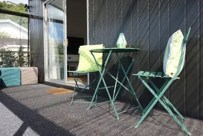 Image de Stylish Studio By the Beach!