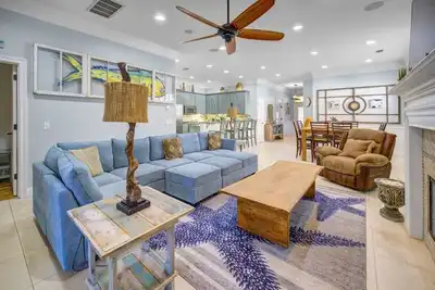 Image de Spacious 3bd/2ba Home in Destiny West-Beach Access-Pool-Hot Tub, Wi-Fi-Gym