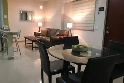 Image de Alcantara apt, rez-de-chaussée, idéal pour le numérique, à 2 pâtés de maisons de la plage
