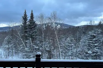 Image de Cozy Mt Snow 3 story Townhome with Views located in Timber Creek!