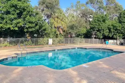 Spacious apartment in Clearwater 10 min from beach