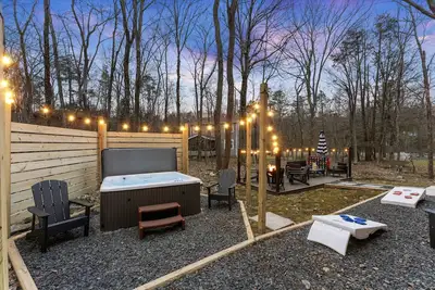 Image de Poconos Fun! Hot Tub, Fire Pit, Game Room, Arcade