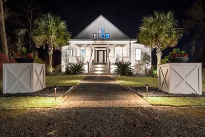 Image de Ultimate Lake Marion Dream Home W/Pool/Swimspa/Pier