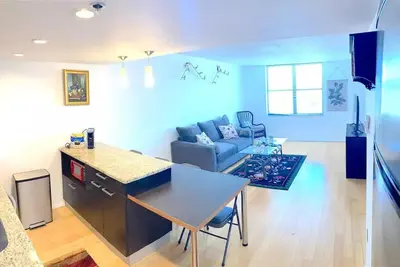 Entire apartment 10 min from Clearwater Beach\n