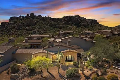Image de Swss - Troon Club + Resort + Desert Oasis | Sleeps 6 | Full Service Amenities #125