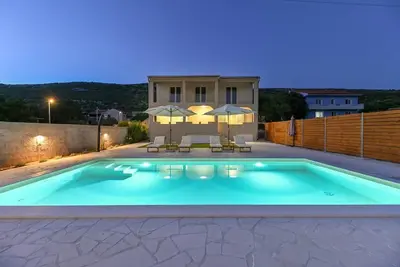 Image de Maison pour la famille avec la piscine Vrana, Biograd (K-21828)