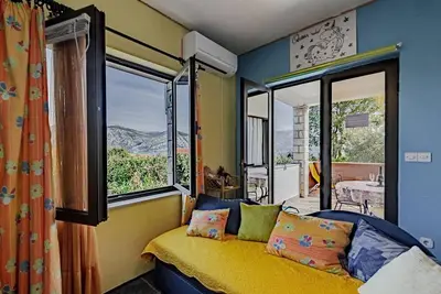 Image de Appartement d'une chambre avec la terrasse et la vue sur le mer Kneza, Korcula (A-21829-b)