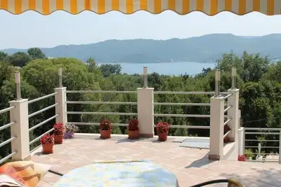 Image de Appartement d'une chambre avec la terrasse et la vue sur le mer Viganj, Peljesac (A-21912-b)