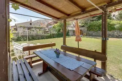 Image de Appartement de deux chambres avec air conditionné Baska, Krk (A-22048-a)