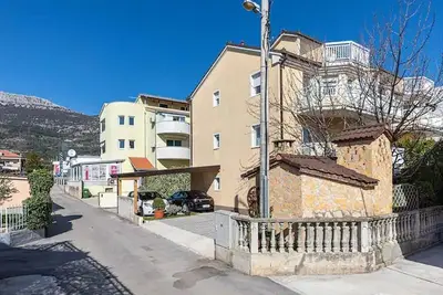 Image de Appartement d'une chambre avec le balcon et la vue sur le mer Kastel Luksic, Kastela (A-22071-a)