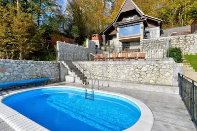 Image de Maison pour la famille avec la piscine Karlovac (K-22089)
