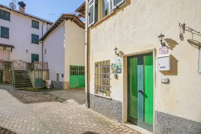 Image de Belle maison d'une chambre à San.