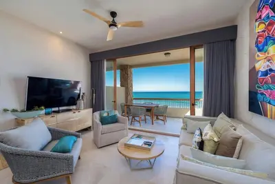 Image de Soleado 312 Oceanfront Condo at Costa Azul Beach!