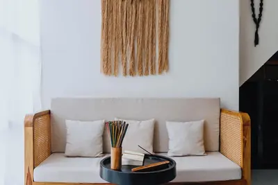 Image de Cozy, Smart, Renovated Flat to Western Standard right in quiet Penestanan