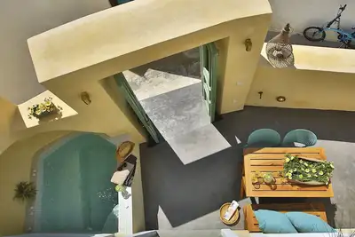 Image de Yellow Orchid Cycladic House with Private Hot Tub