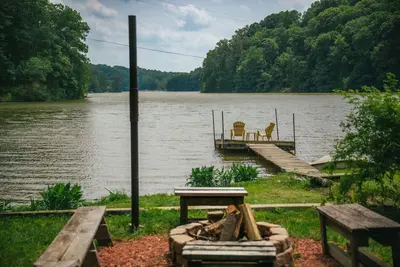 Image de lake front cabin hot tub peaceful stunning views
