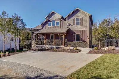 Image de Big Moose Lodge-Private Saltwater Pool, Private Hot Tub, Pool Table-Elite Escape