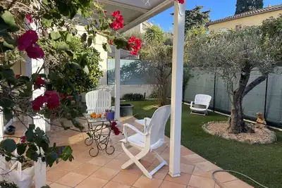 Image de Villa de charme à 150m de la mer, très bien équipée avec service de conciergerie
