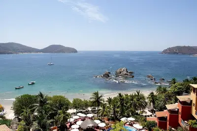 Image de March Break Mexico Getaway\n2 Bedroom Beach front Vacation Home\nSleeps 6